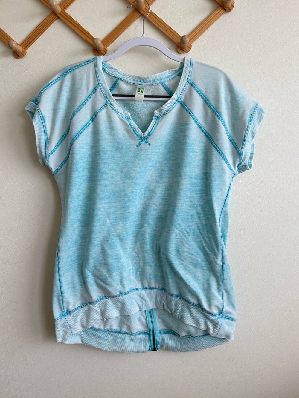 Green Tea Short Sleeve Top back Zipper detail